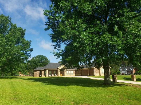 6727 N Hills Drive, Texarkana, TX 75503
