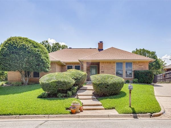 4322 Waycross Drive, Arlington, TX 76016