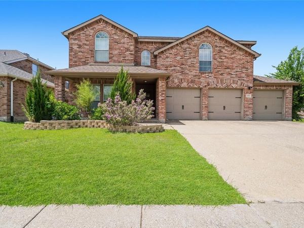 1011 Castroville Drive, Forney, TX 75126