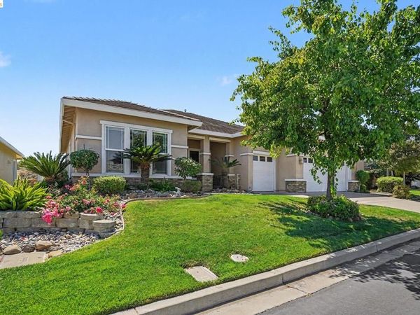 979 Centennial Dr , Brentwood, CA 94513