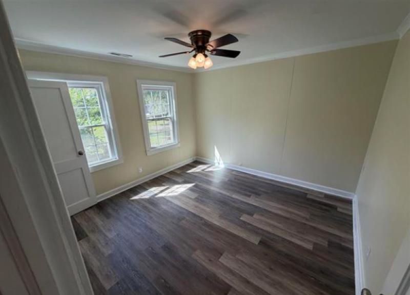 100 Jackson St.  Photo 12