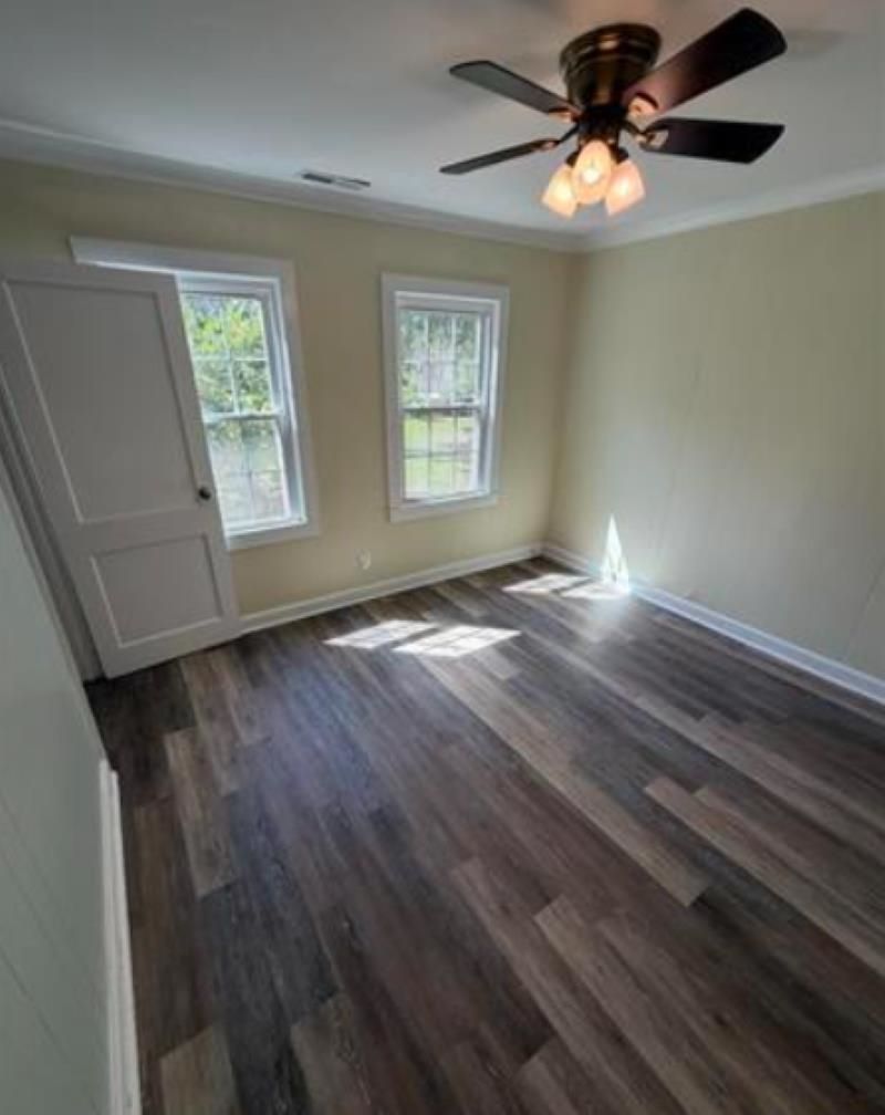 100 Jackson St.  Photo 13
