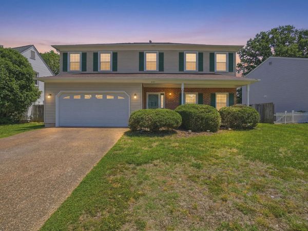 397 Wiltshire Crescent , Newport News, VA 23608