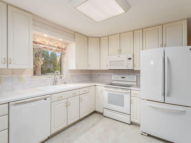 3057 Brandon Road, Columbus, OH 43221 Photo 14