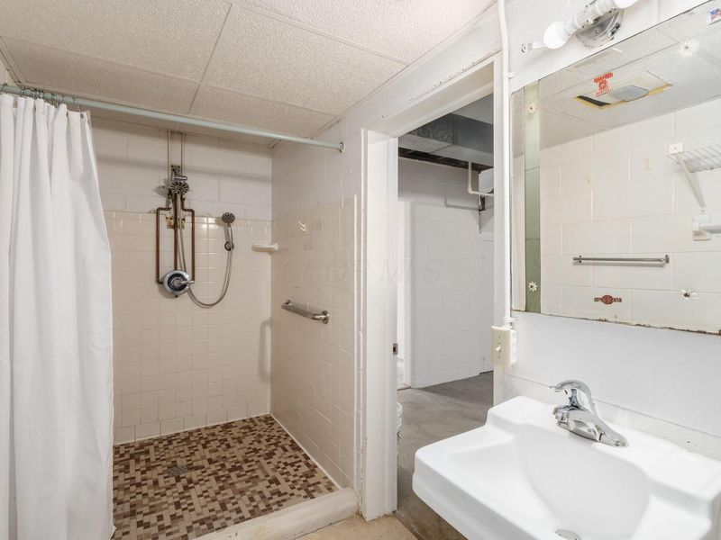 3057 Brandon Road, Columbus, OH 43221 Photo 32