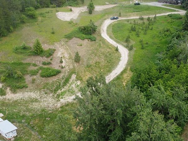 6855 Cemetery Rd , Bonners Ferry, ID 83805