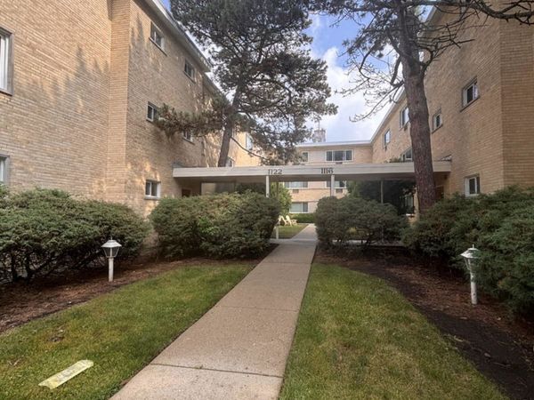 1122 Greenleaf Avenue, Unit GA, Wilmette, IL 60091