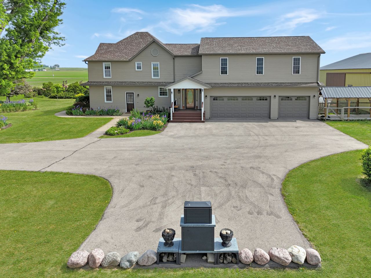 9214 N Waddams Grove Road , Lena, IL 61048