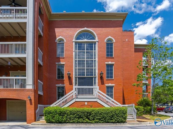 4770 Whitesburg Drive SW, Unit 301, Huntsville, AL 35802