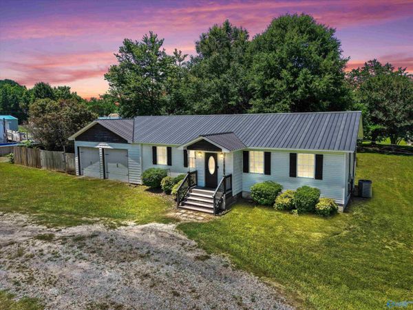 534 Hill Bluff Road, Guntersville, AL 35976