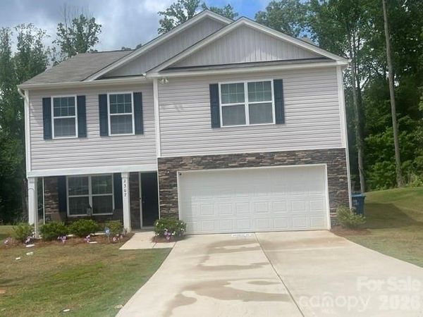 2307 Meadow Stream Drive , Sherrills Ford, NC 28673