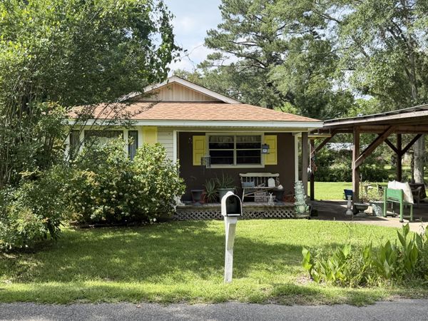 23 Parkers Rd., Laurel, MS 39443