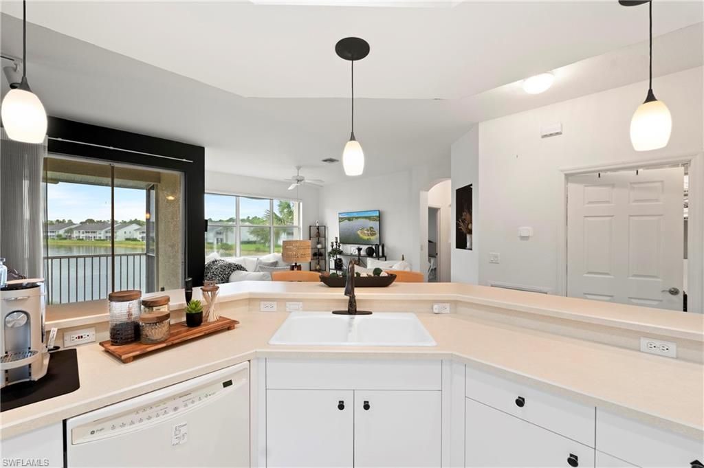 9670 Village View Blvd, Unit 201, Bonita Springs, FL 34135 Photo