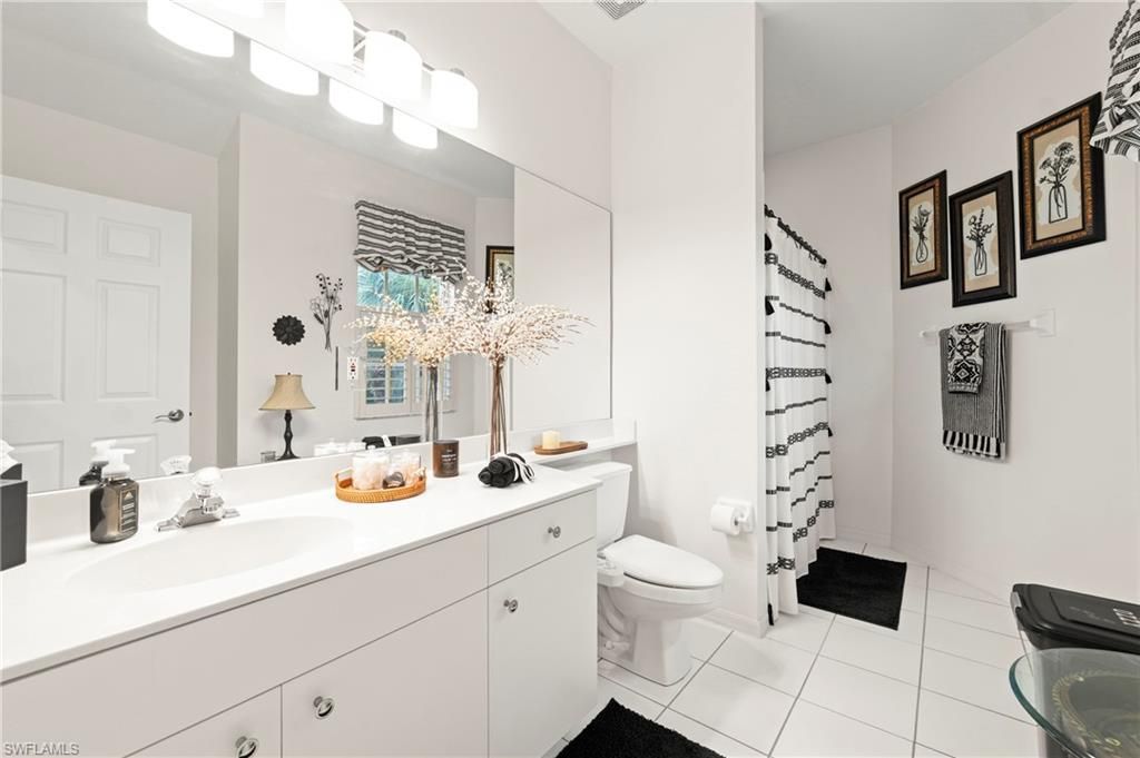 9670 Village View Blvd, Unit 201, Bonita Springs, FL 34135 Photo