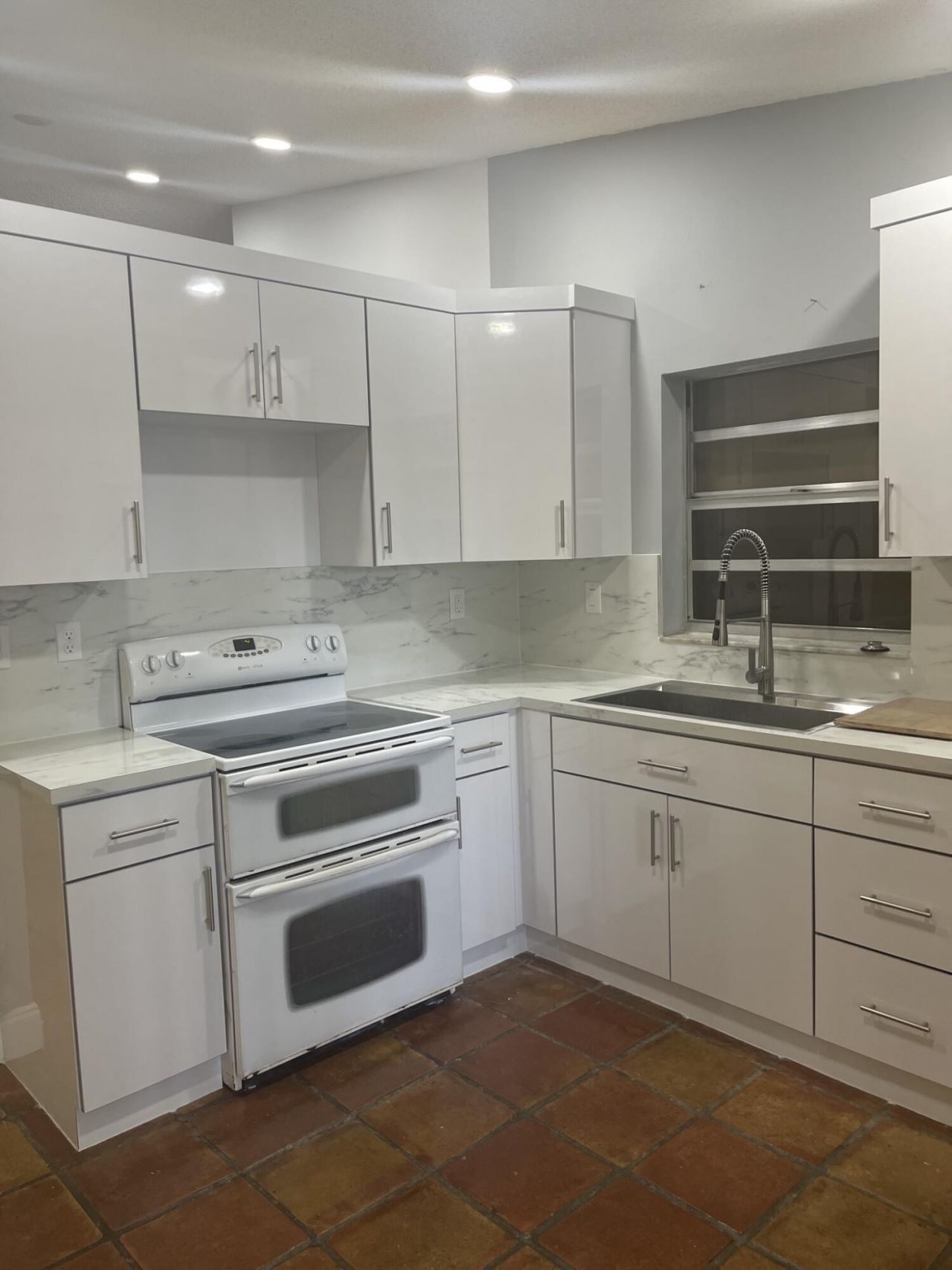 19823 NW 64th Place, Hialeah, FL 33015 Photo