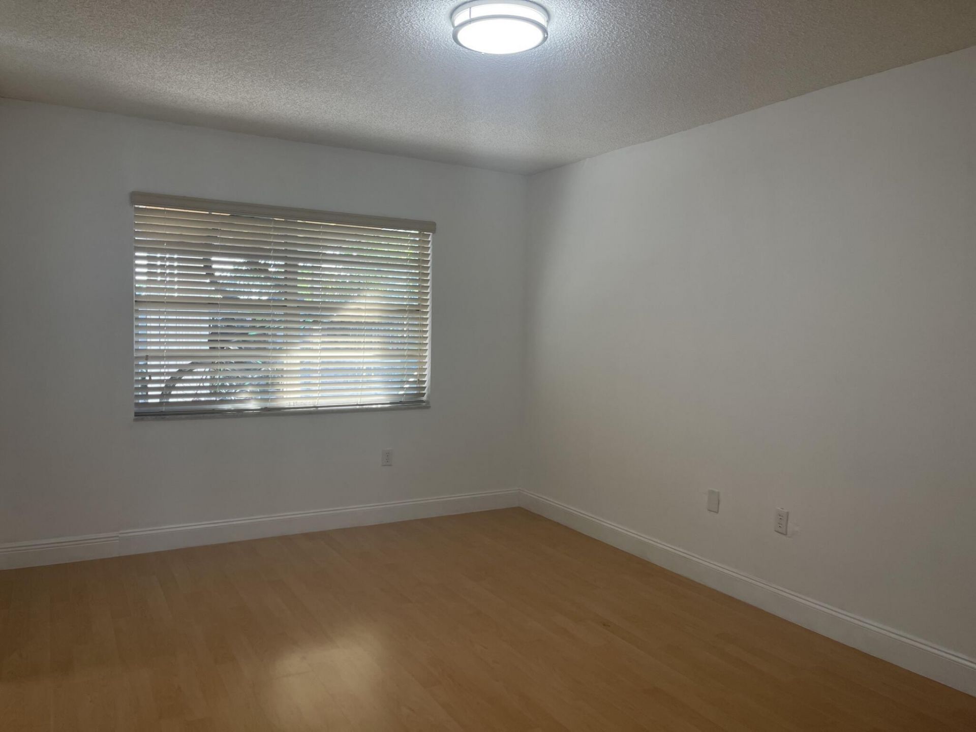 19823 NW 64th Place, Hialeah, FL 33015 Photo