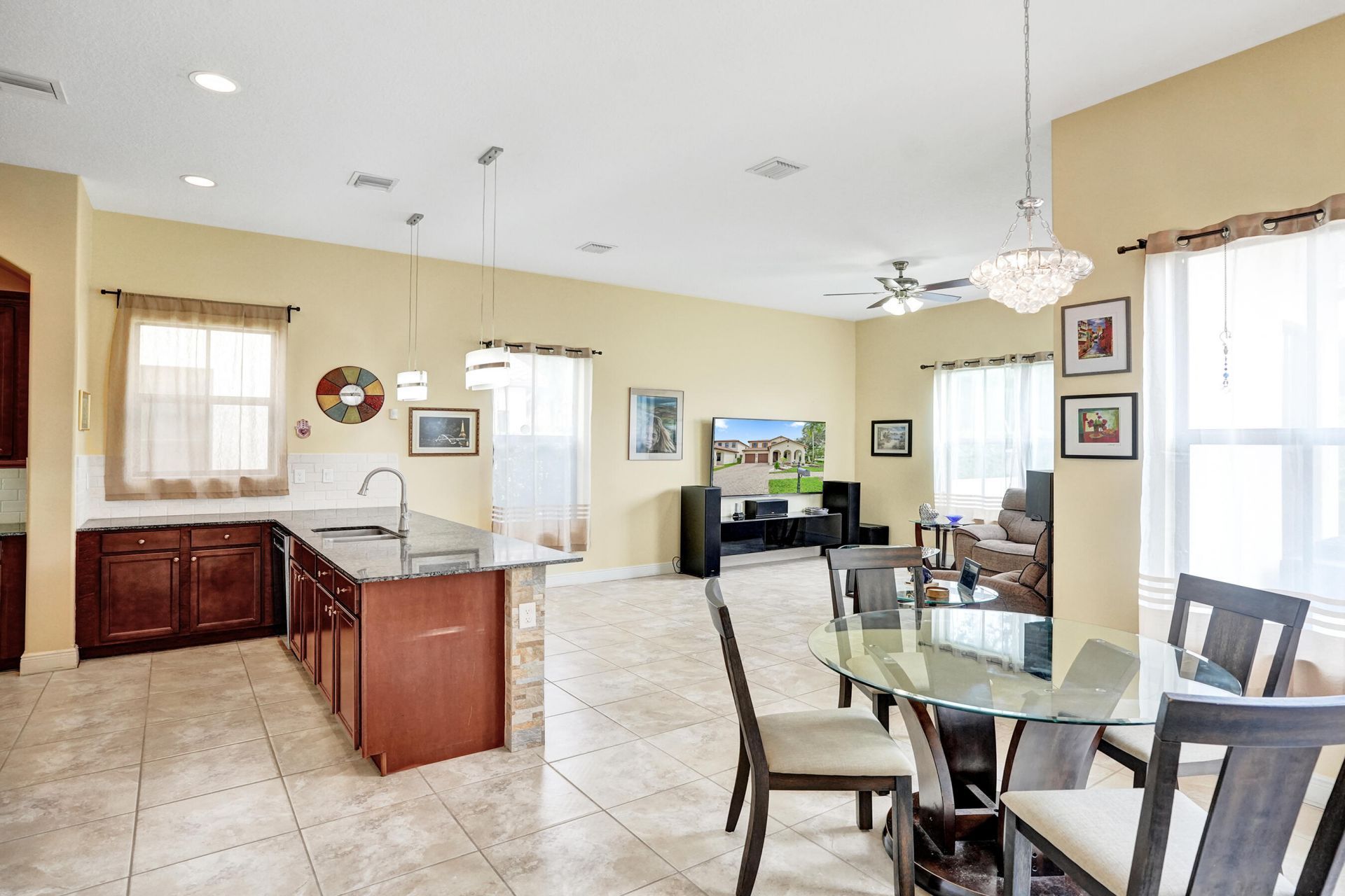 8541 NW 38th Street, Cooper City, FL 33024 Photo