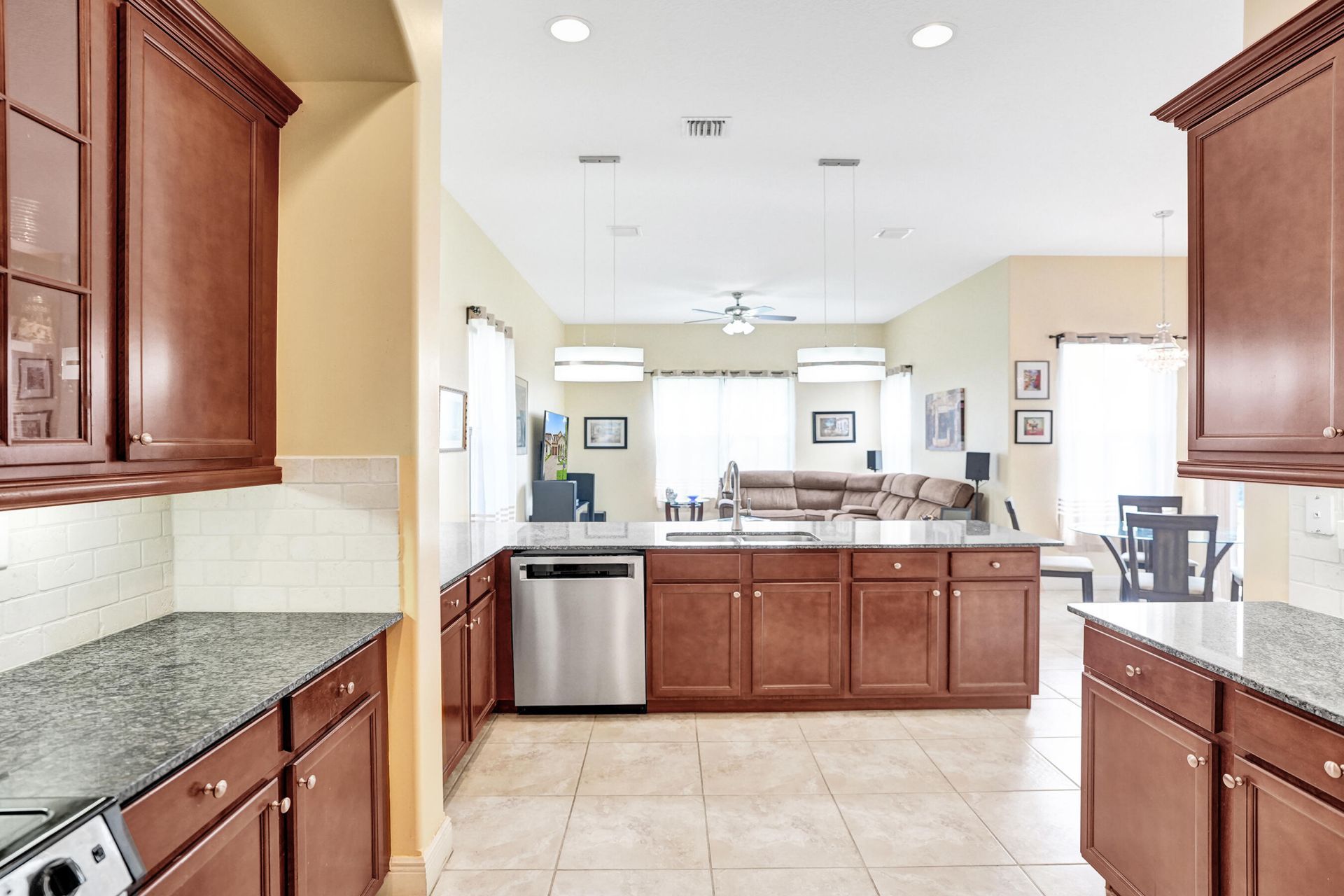 8541 NW 38th Street, Cooper City, FL 33024 Photo