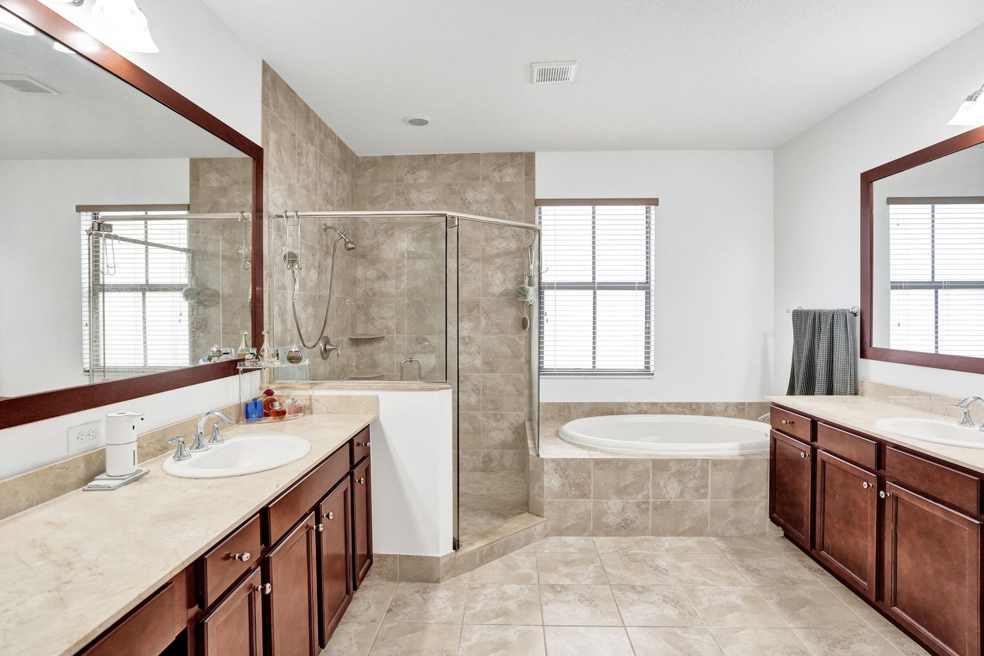 8541 NW 38th Street, Cooper City, FL 33024 Photo