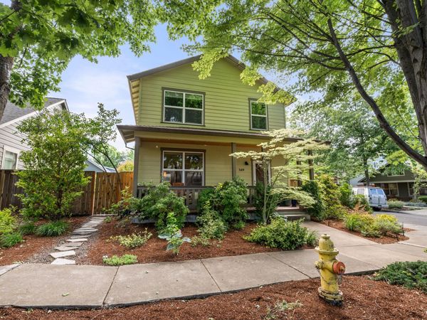 149 Graham Way, Talent, OR 97540