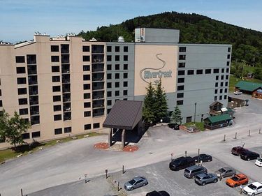 2216 Silver Creek, Snowshoe, WV 26209