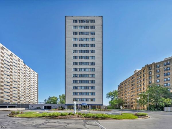 12520 Edgewater Drive , Unit 1106, Lakewood, OH 44107