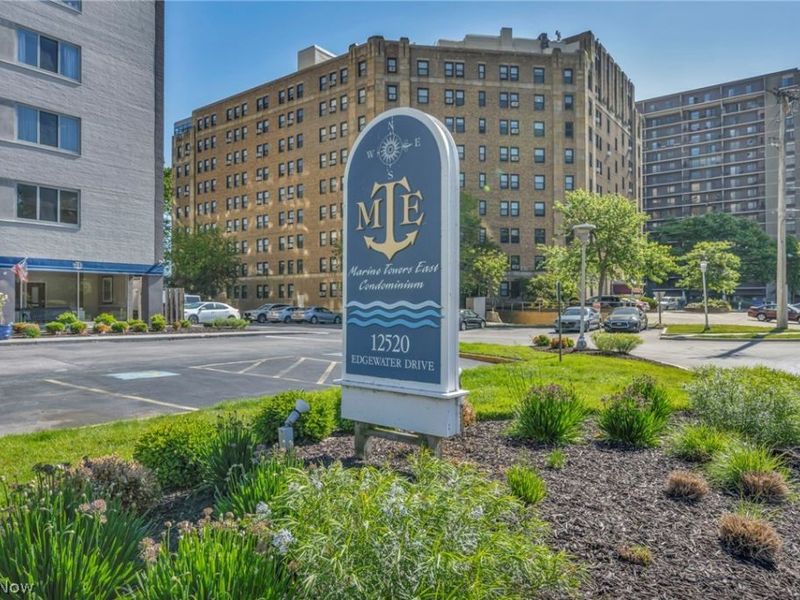 12520 Edgewater Drive, Unit 1106, Lakewood, OH 44107 Photo 3