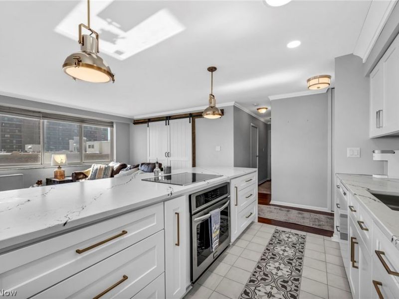 12520 Edgewater Drive, Unit 1106, Lakewood, OH 44107 Photo 8