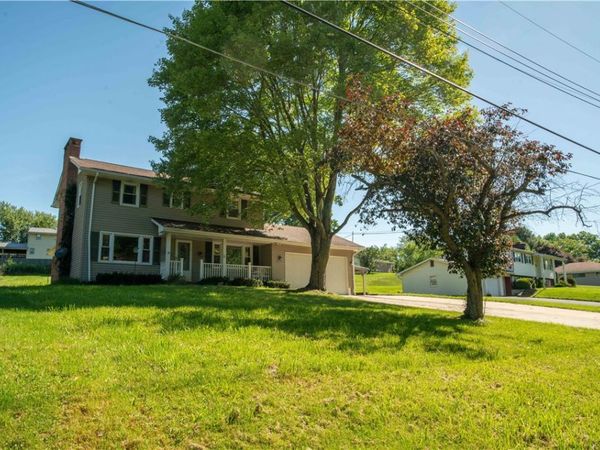 1016 Lakeview Drive , Beaver Falls, PA 15010