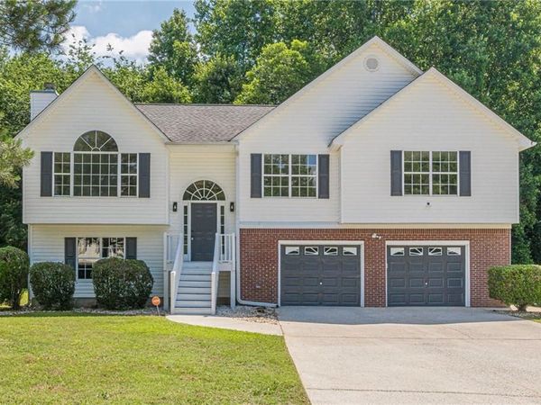 133 Four Oaks Drive , Powder Springs, GA 30127