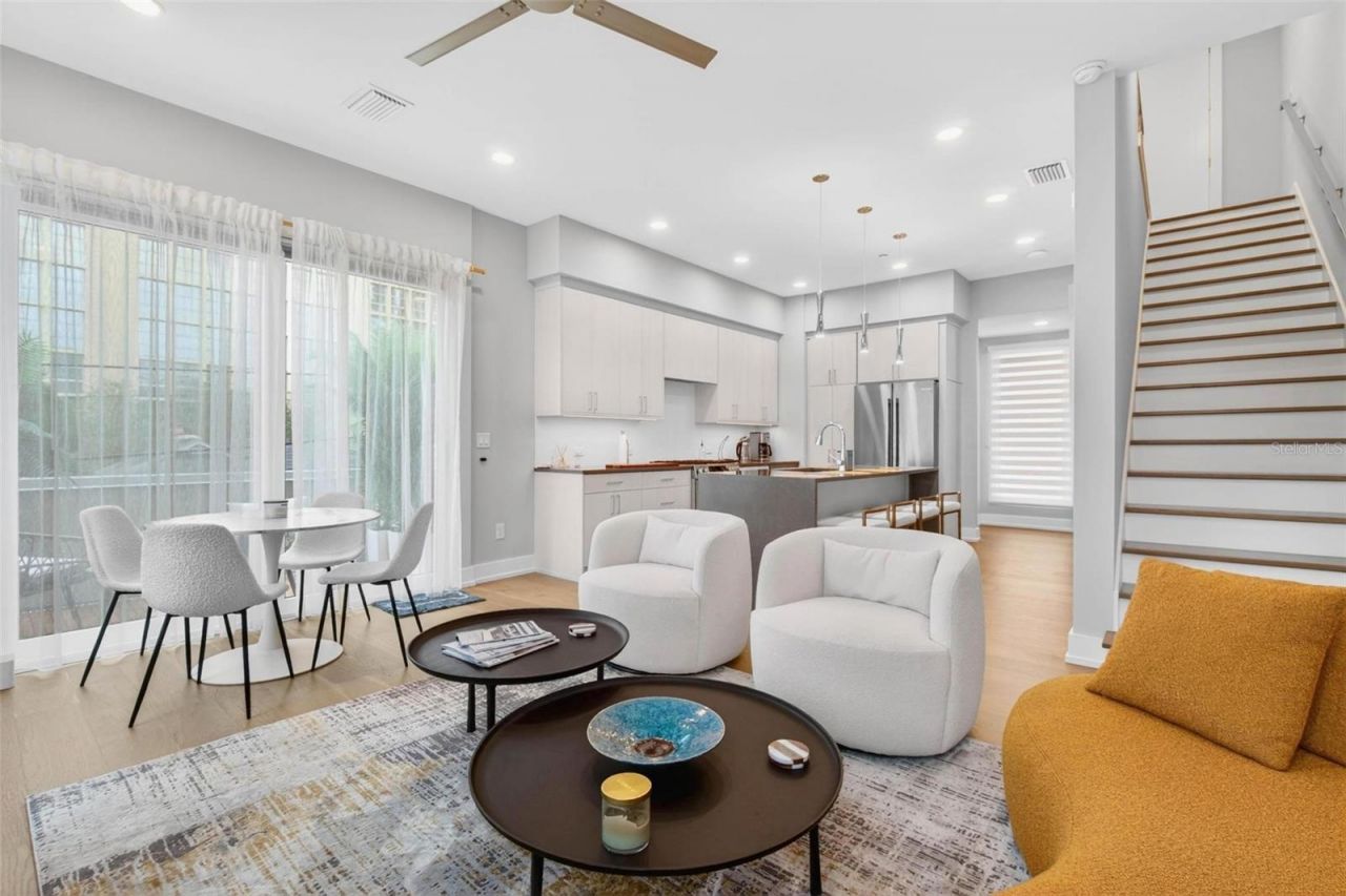 374 6th Street S, Saint Petersburg, FL 33701 Photo