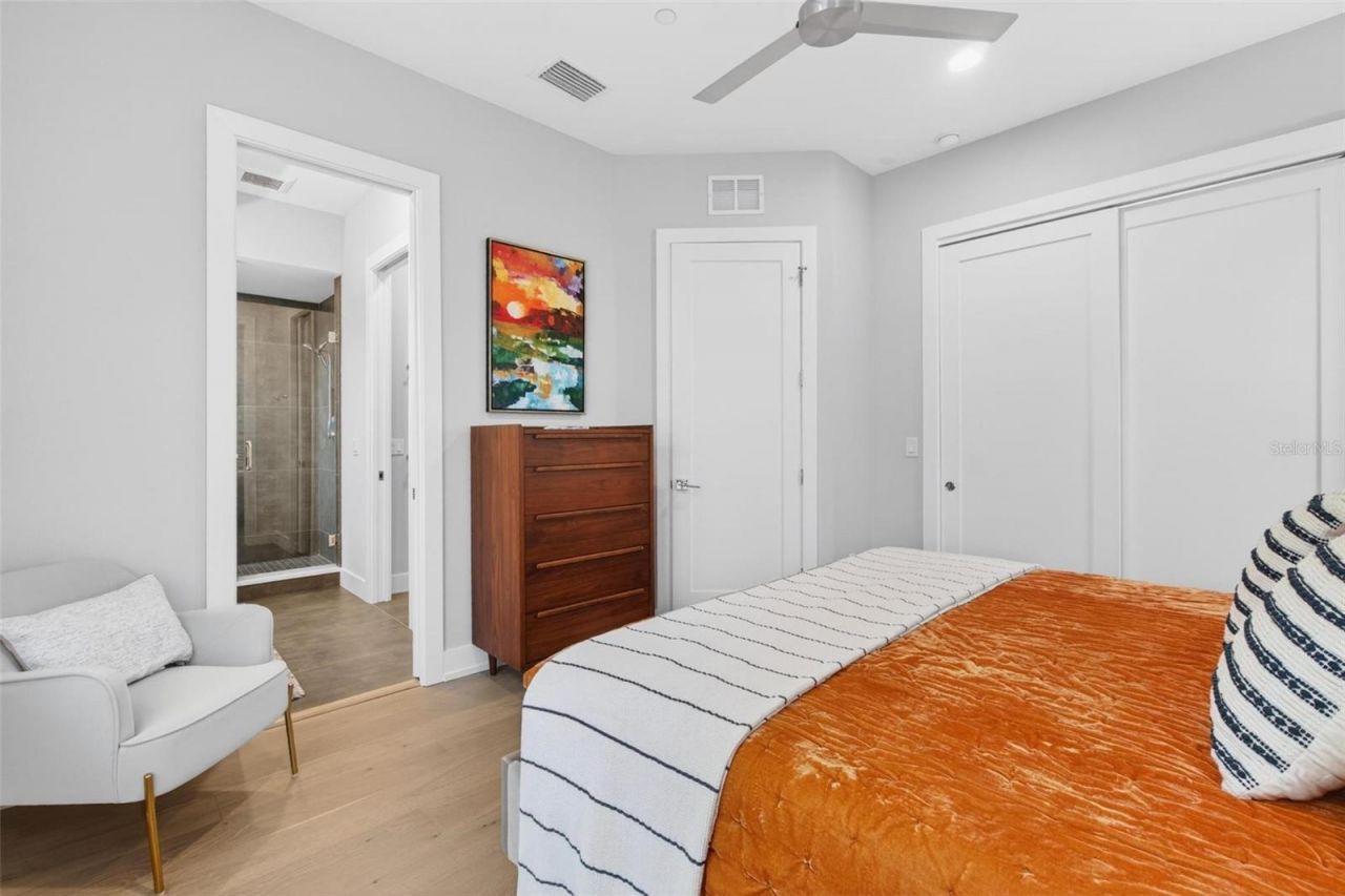 374 6th Street S, Saint Petersburg, FL 33701 Photo