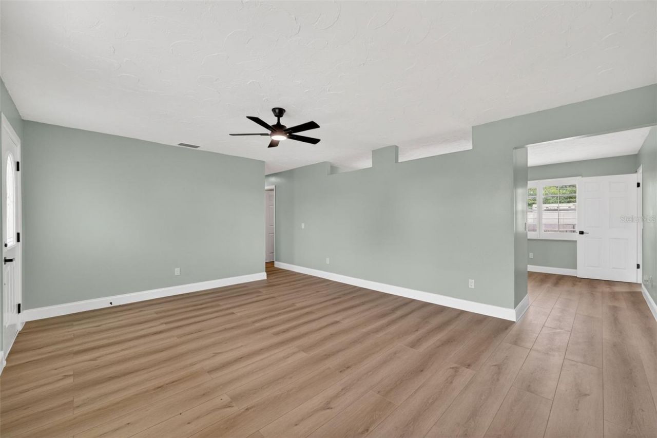 412 59th Avenue Drive W, Bradenton, FL 34207 Photo