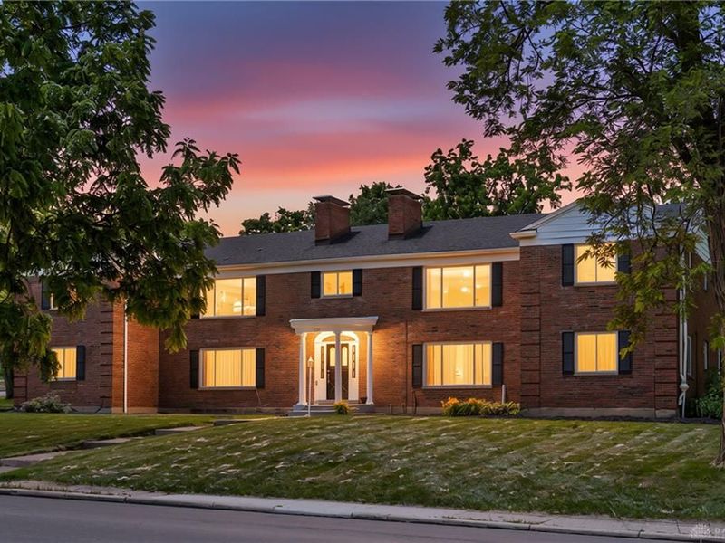 1121 Far Hills Avenue, Oakwood, OH 45419 Photo 2