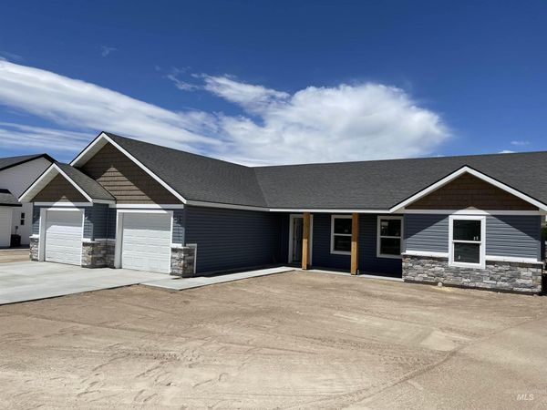 1506 Tverdy Ln, Buhl, ID 83316
