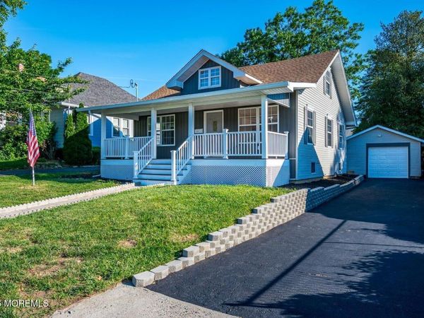 17 Washington Avenue, Leonardo, NJ 07737