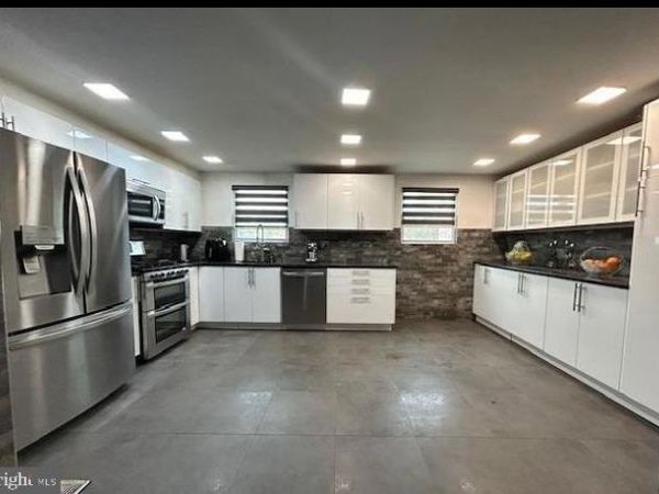 355 AVON STREET, PHILADELPHIA, PA 19116
