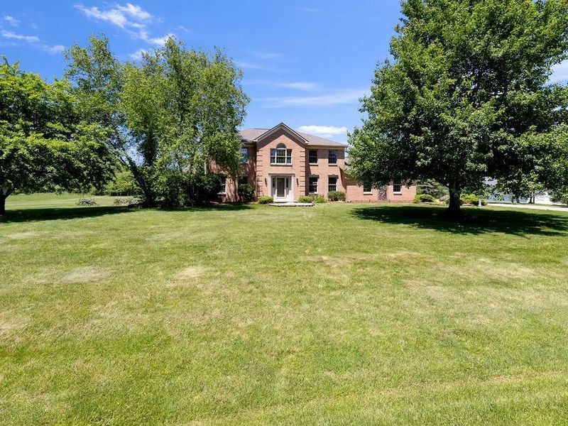 14 Willow View Drive SW, Granville, OH 43023 Photo 3