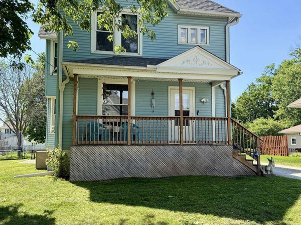 194 OLIVE Street, Galesburg, IL 61401