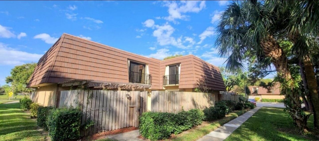 121 1st Lane, Palm Beach Gardens, FL 33418 Photo