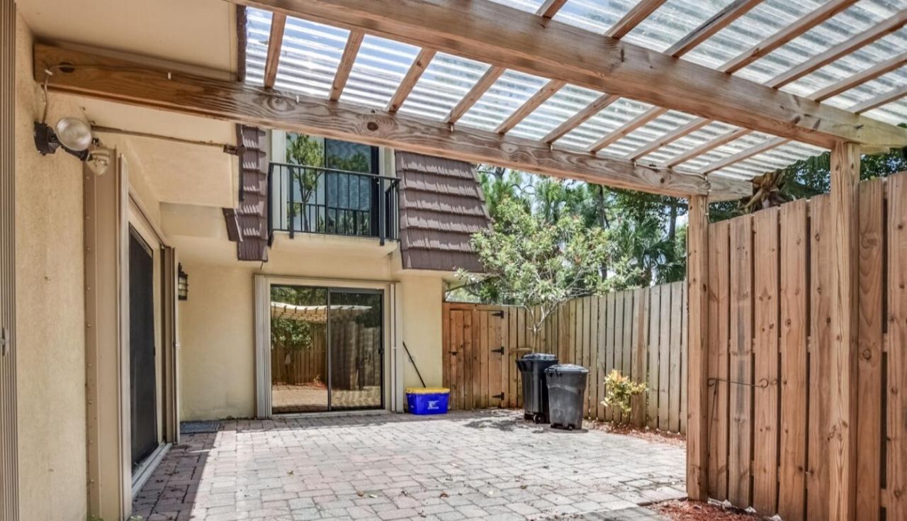 121 1st Lane, Palm Beach Gardens, FL 33418 Photo