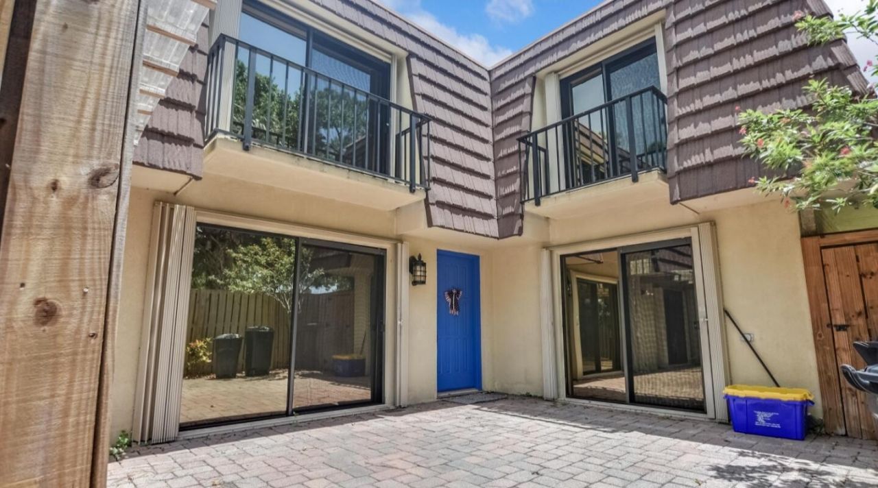 121 1st Lane, Palm Beach Gardens, FL 33418 Photo