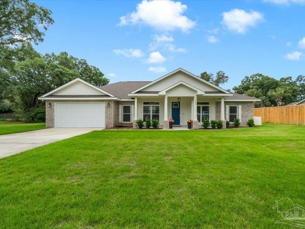 6883 Brocado Ct, Navarre, FL 32566