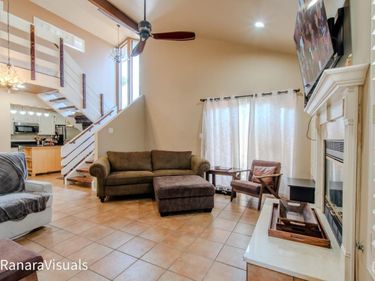 5401 Midsummer Drive, Unit B, Bakersfield, CA 93308