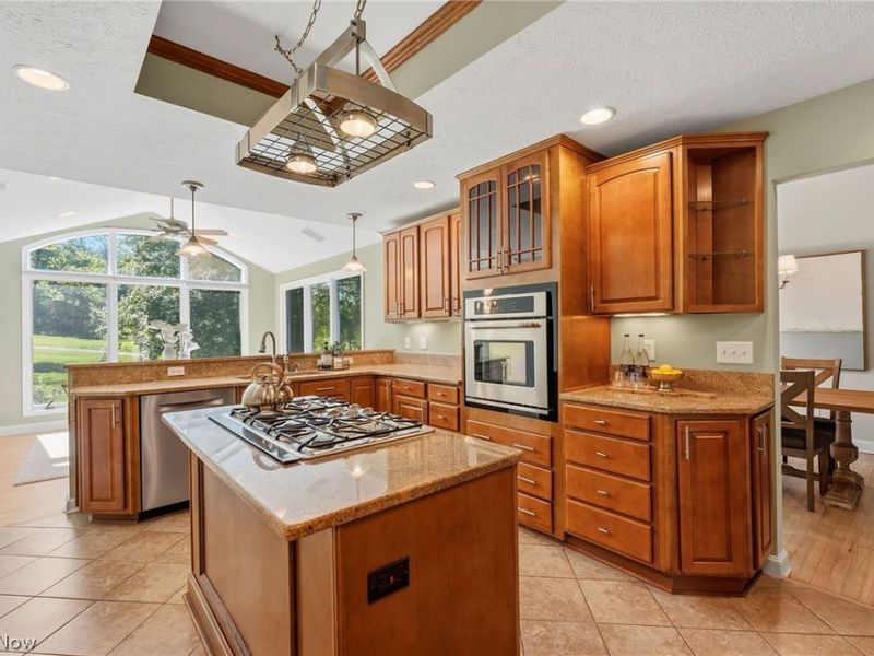 8662 Tanglewood Trail , Chagrin Falls, OH 44023 Photo 10