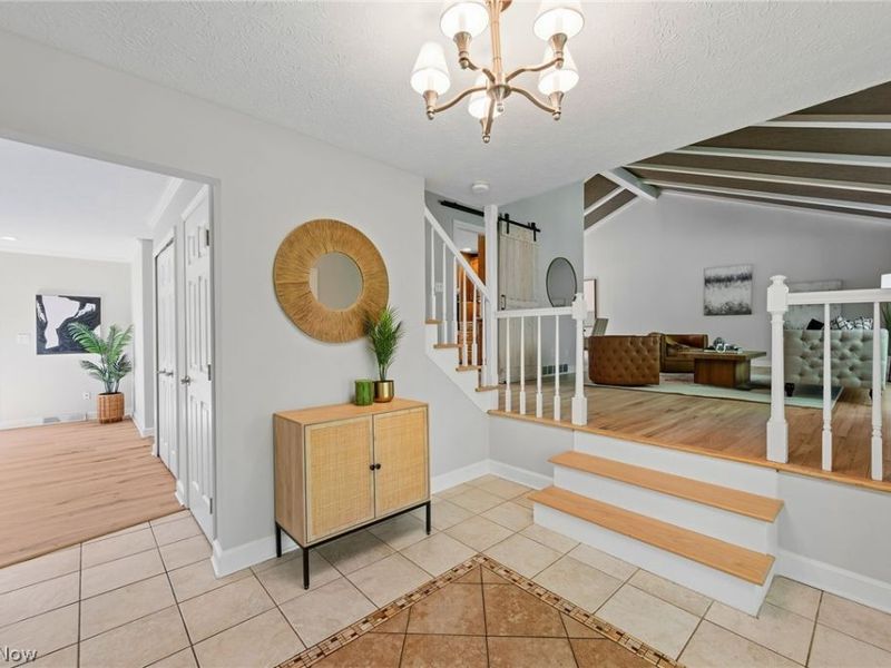 8662 Tanglewood Trail , Chagrin Falls, OH 44023 Photo 2