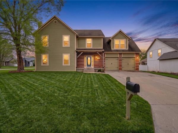 20865 Poplar Court, Spring Hill, KS 66083