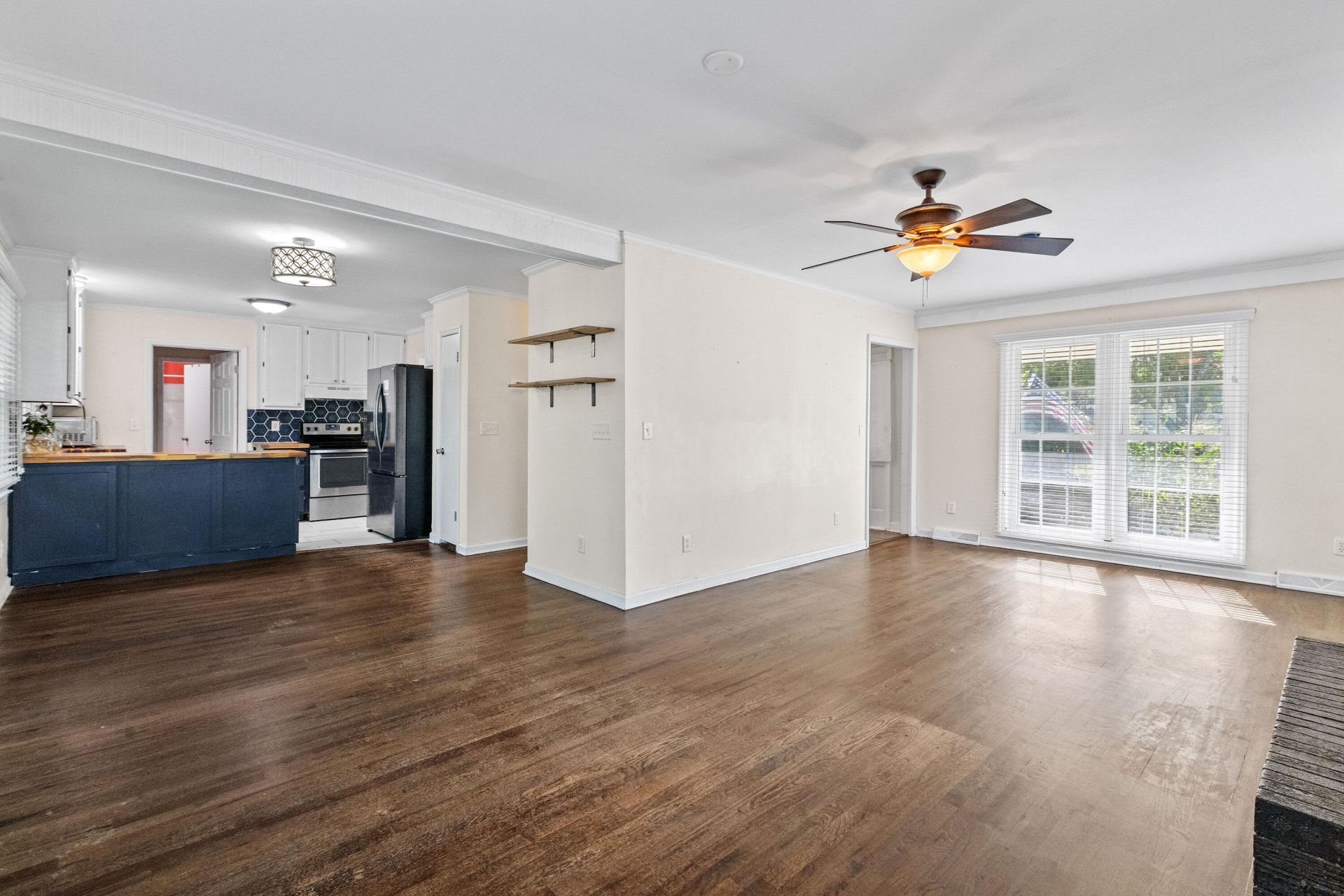5729 Saint Angela Drive Photo 12