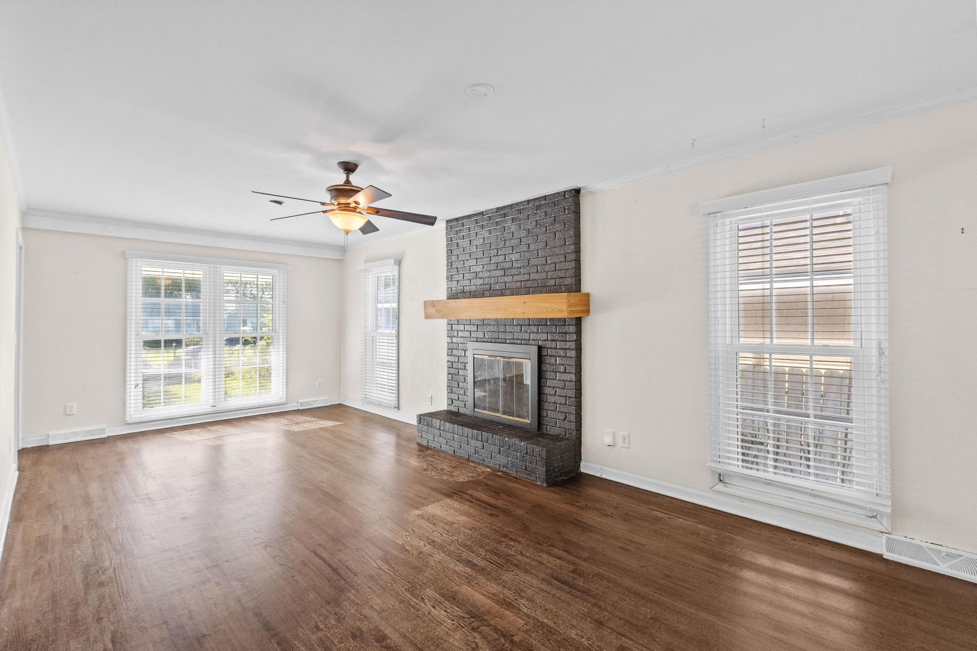 5729 Saint Angela Drive Photo 8