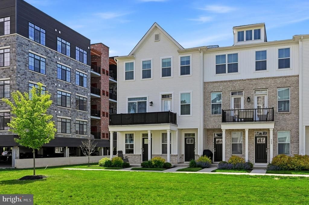 933 ANVIL COURT, PHOENIXVILLE, PA 19460
